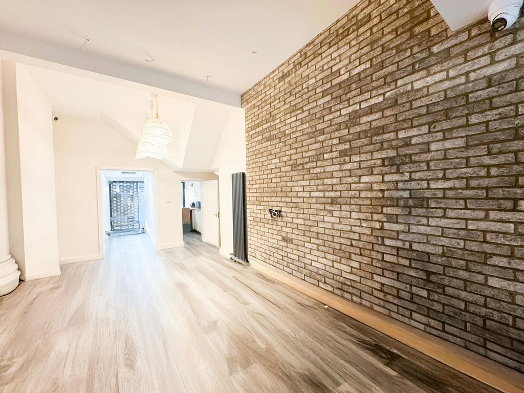 Property photo 2 of 4 2