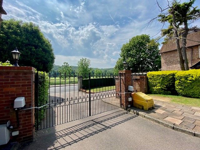 Property photo 2 of 8 Image