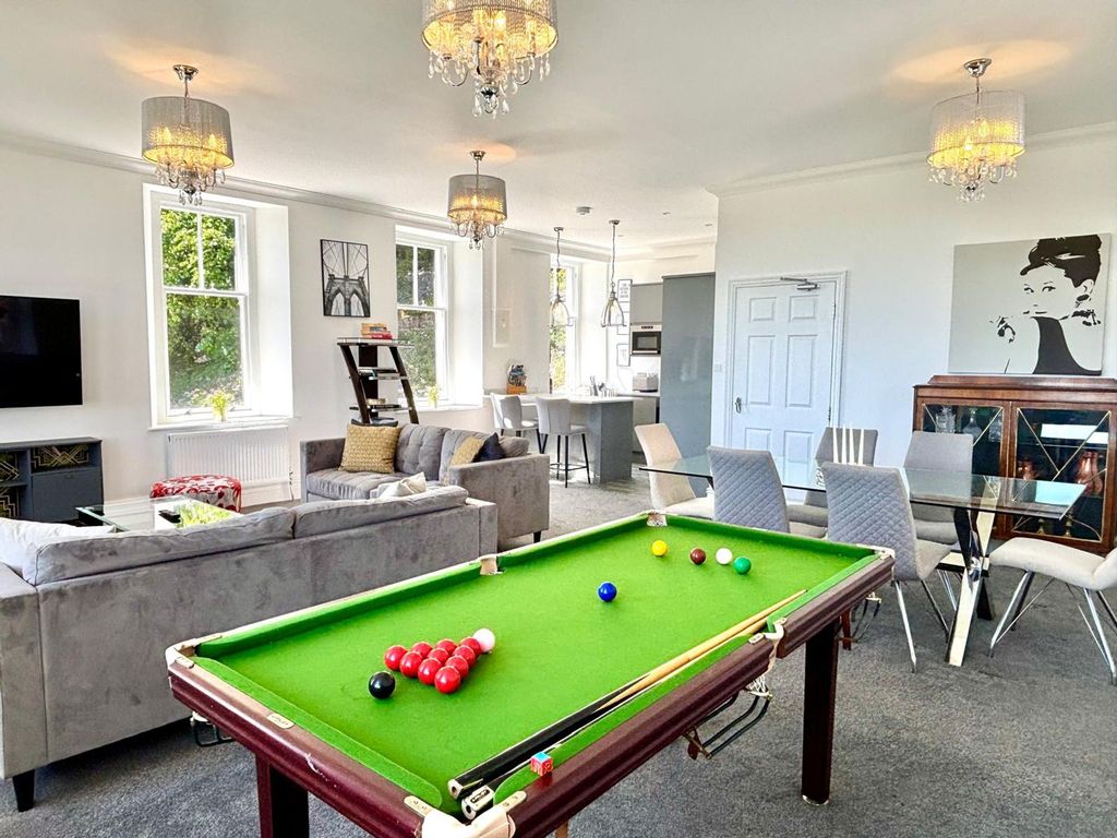 Property photo 2 of 26