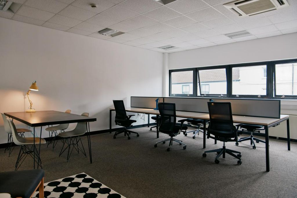 Property photo 2 of 7 1200x0-3