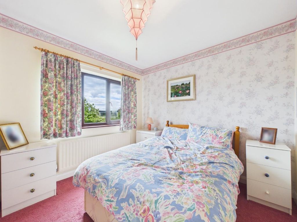 Additional image 18 of 5 bed property for saleDalesway, Eldwick, Bingley BD16