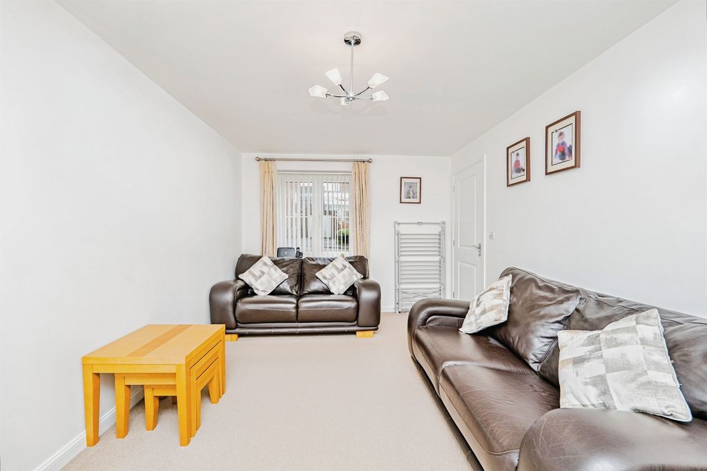 Property photo 3 of 22