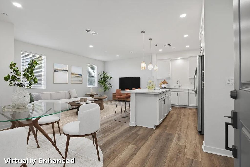 Property photo 2 of 10 <Alttext/>