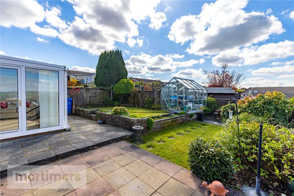 Property photo 3 of 26 Garden