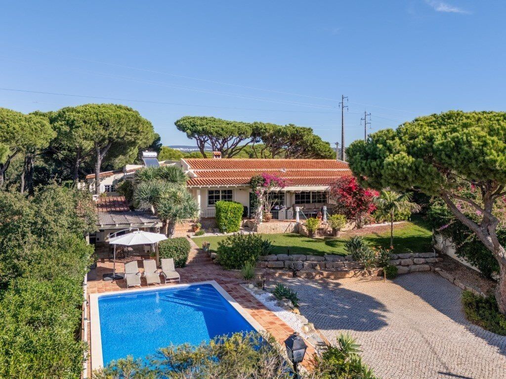 Property photo 1 of 57 Single-Storey 4 Bedroom Villa In Fonte Santa, Offers An Inviting Blend Of Rustic Charm And Modern Elegance, Swimming Pool And Quietness.