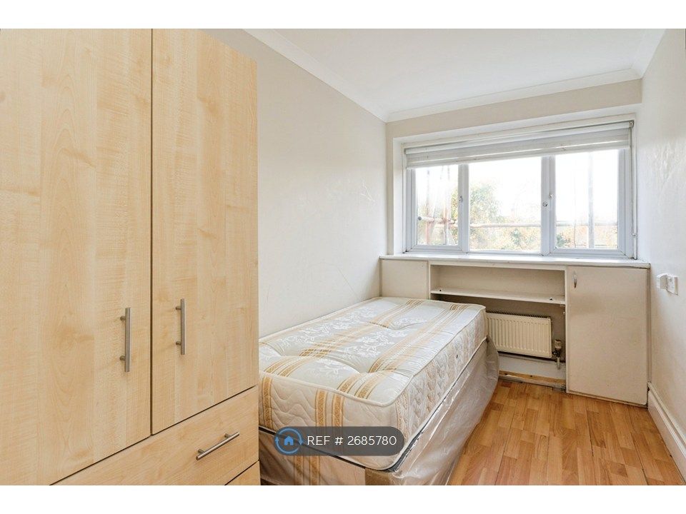 Property photo 3 of 31