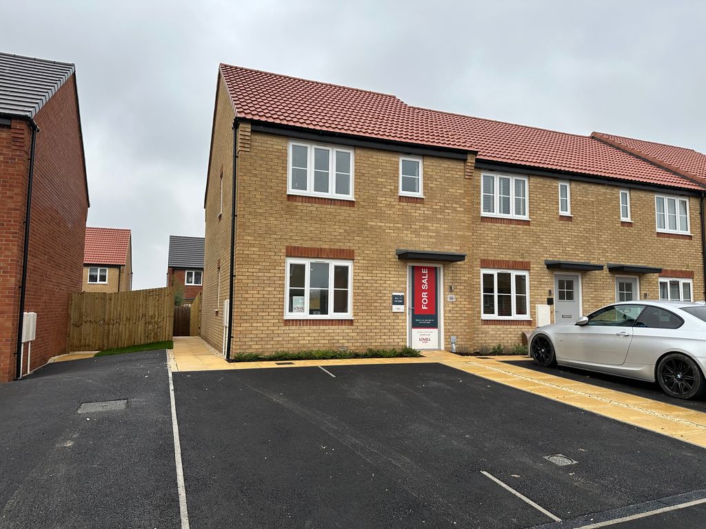 Property photo 1 of 8 Plot External