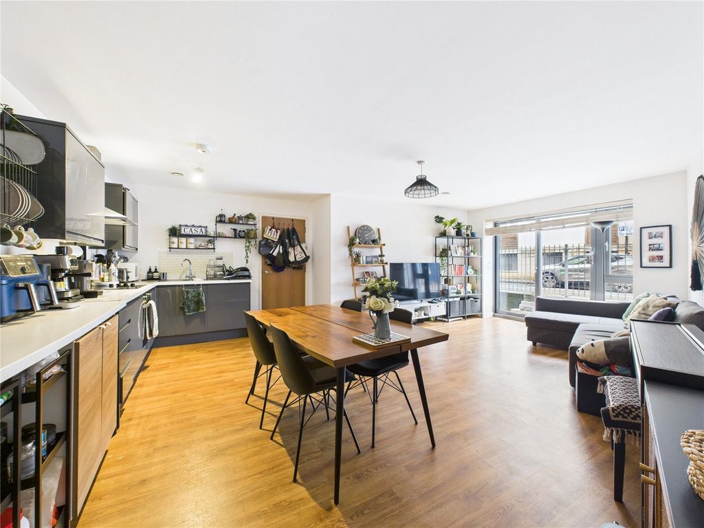 Property photo 1 of 12 Picture No. 04