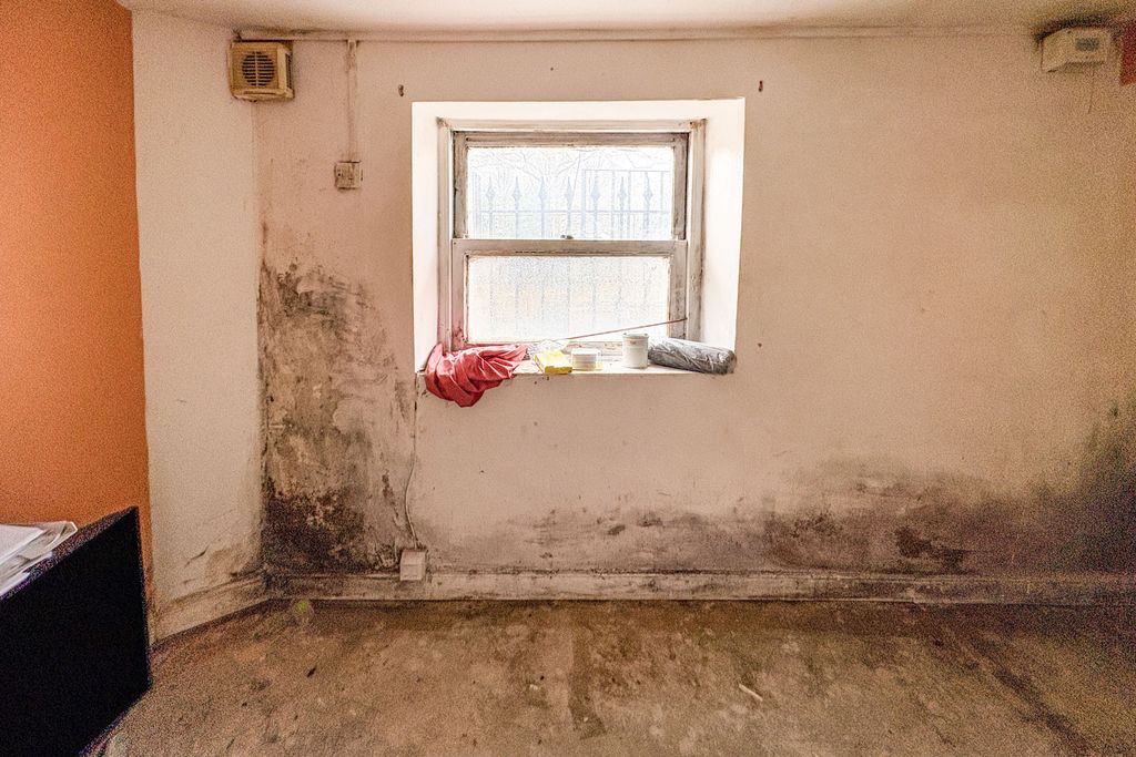 Property photo 3 of 14 Flat 1, 4 Claremont Street, Bristol, Bs5 0Uh