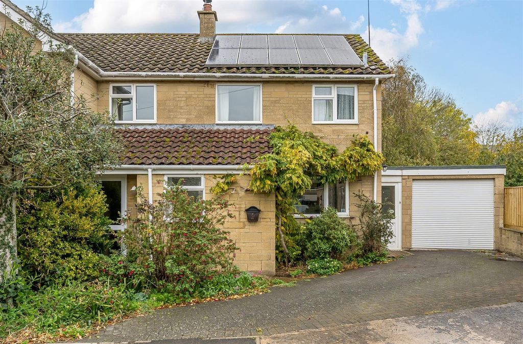 Property photo 1 of 27 1373680-23-69024E050B797.Jpg