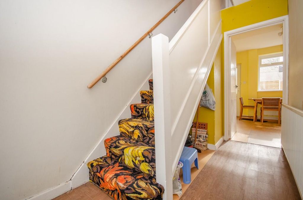 Property photo 2 of 14 Entrance Hall.Jpg