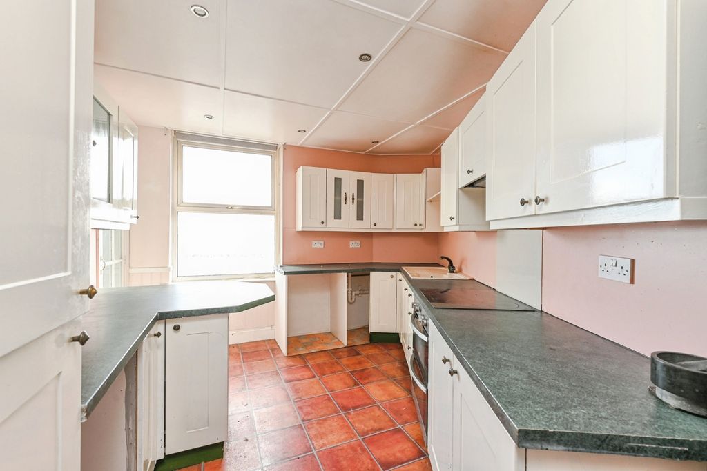 Property photo 3 of 22 Pbox-Img.Jpg
