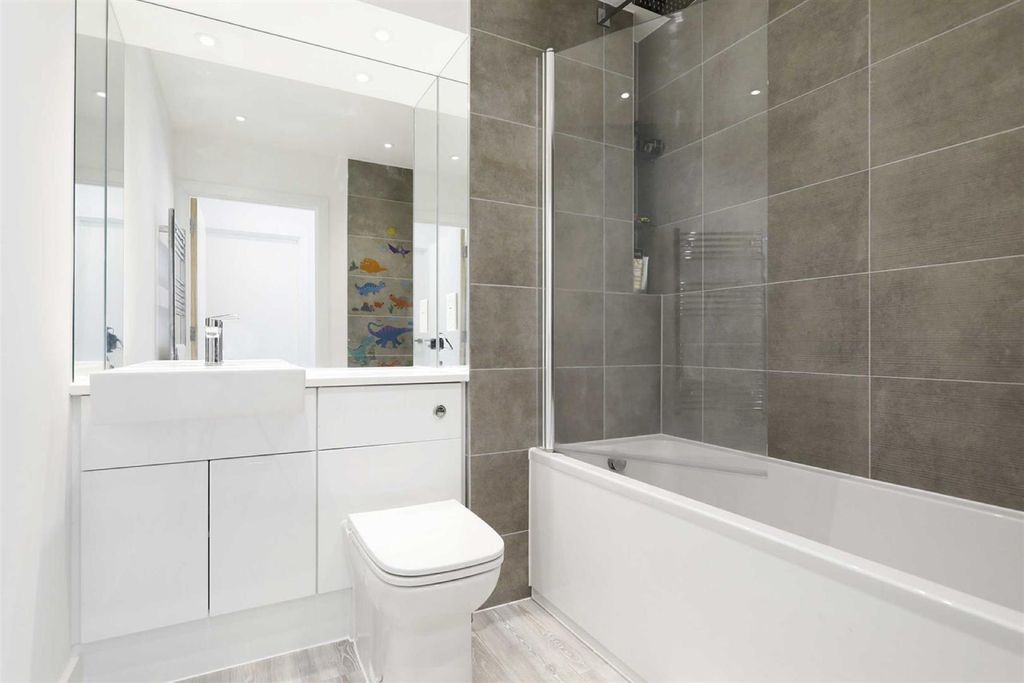 Property photo 2 of 7 Property Photo