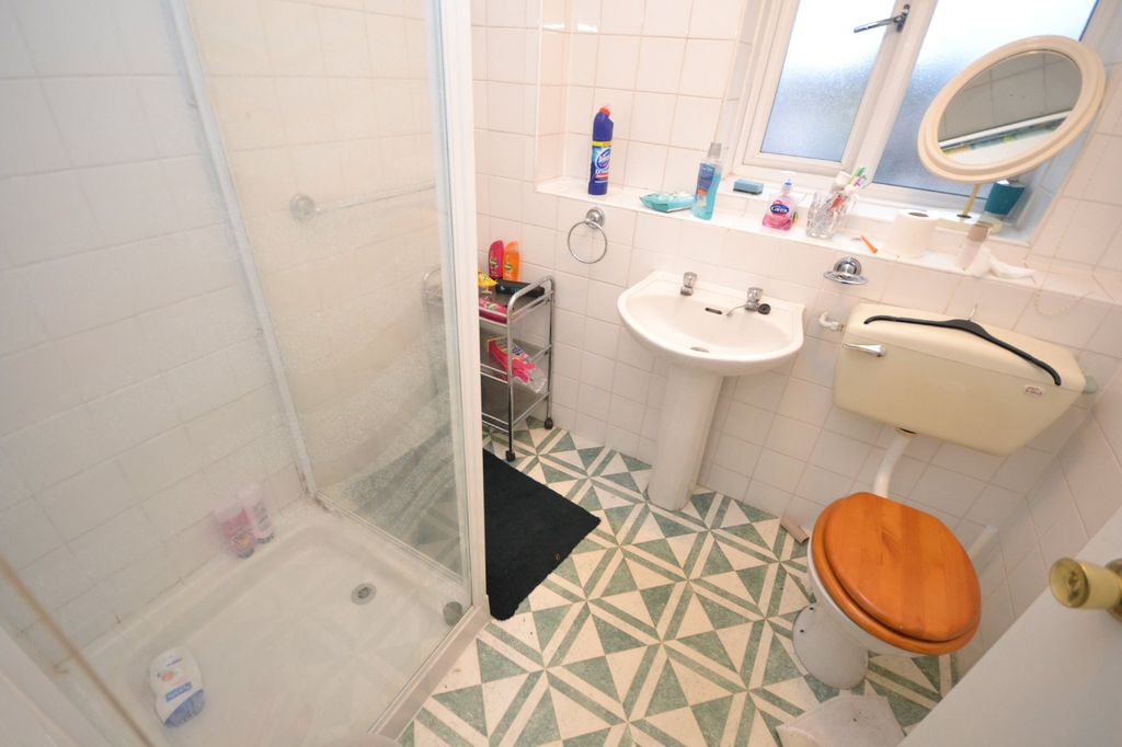 3 bed shared accommodation to rentPalmerston Gardens, City Centre NG3 photo 5