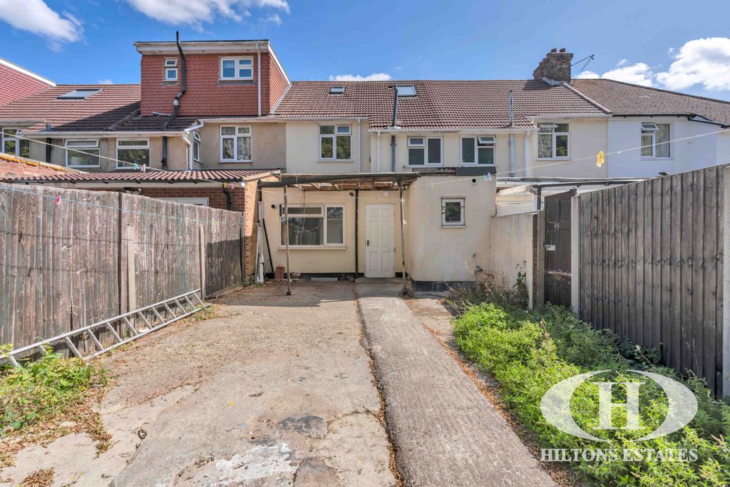 Property photo 2 of 22