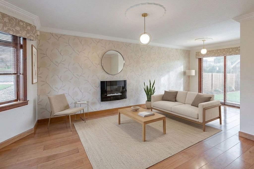 Property photo 2 of 14 Living Room/Diner