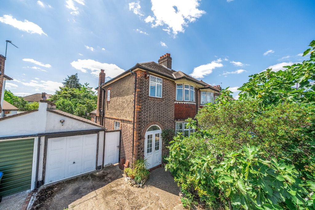 Property photo 1 of 18 Picture No. 17