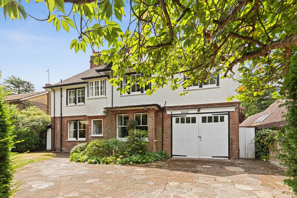 Property photo 1 of 18