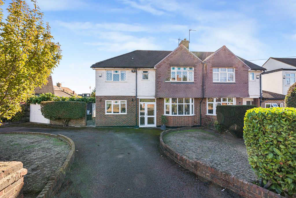 Property photo 1 of 39 Frontage