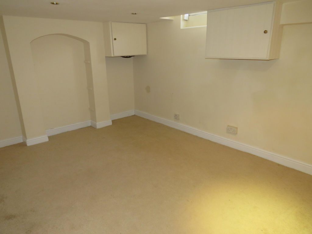 Property photo 2 of 8 View