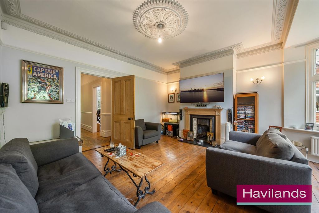 Additional image 7 of 6 bed semi-detached house for saleVillage Road, Enfield EN1