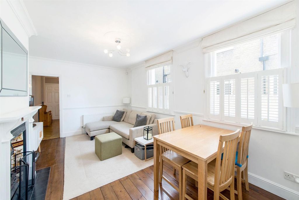 Property photo 2 of 9