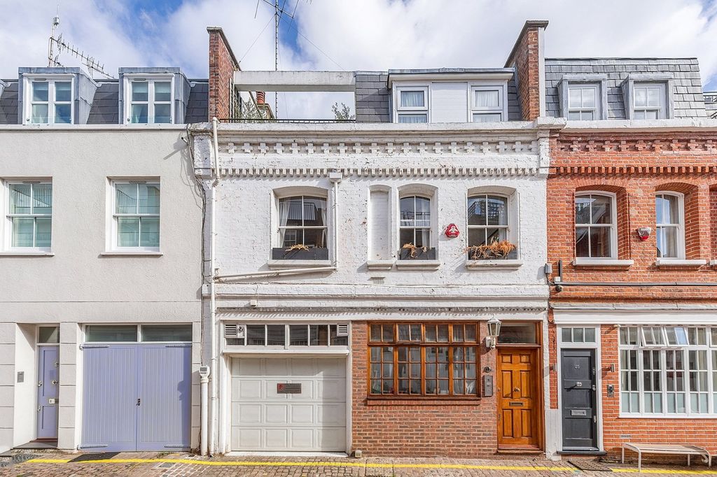 Property photo 2 of 20