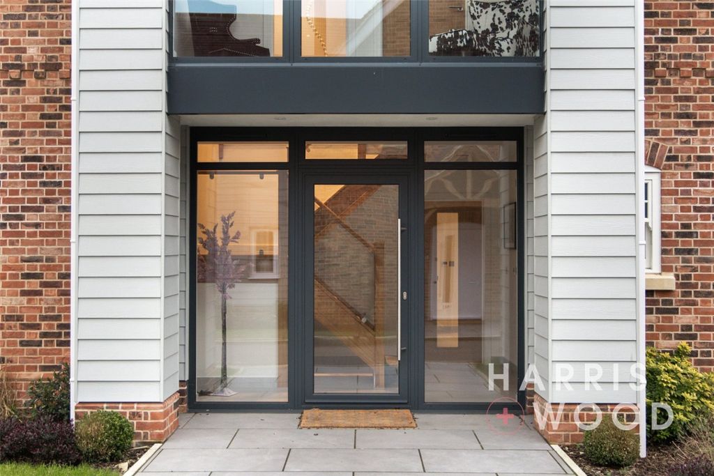Property photo 3 of 40 3894524