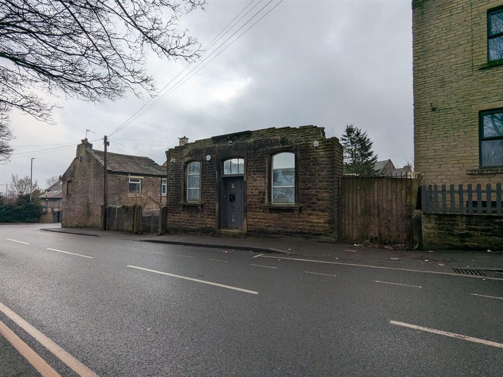Property photo 1 of 8 Front.Jpg