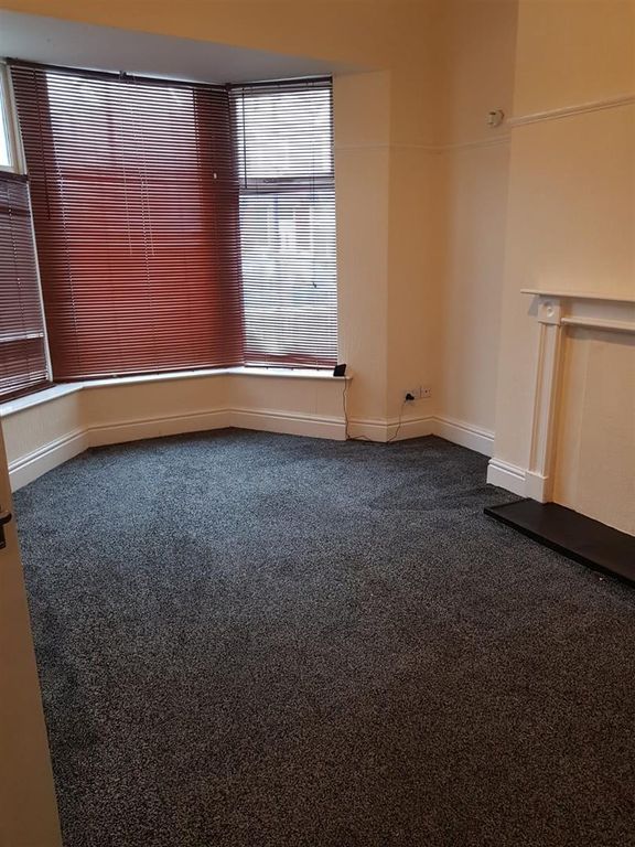 Property photo 2 of 17 1000280598.Jpg