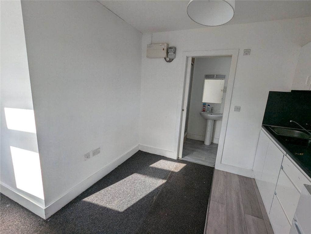 Property photo 2 of 7 Picture No. 02