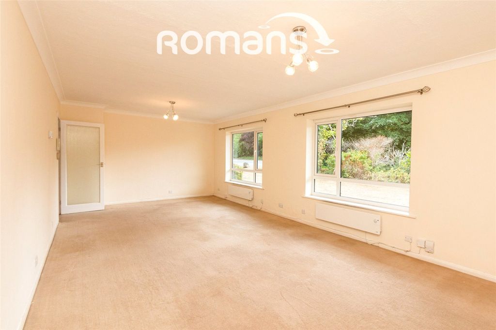 Property photo 2 of 8 Picture No. 22