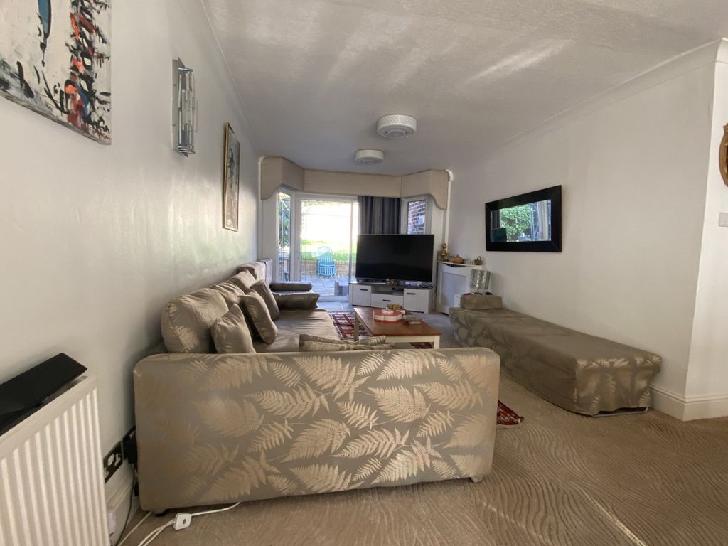 Property photo 2 of 9 3708552