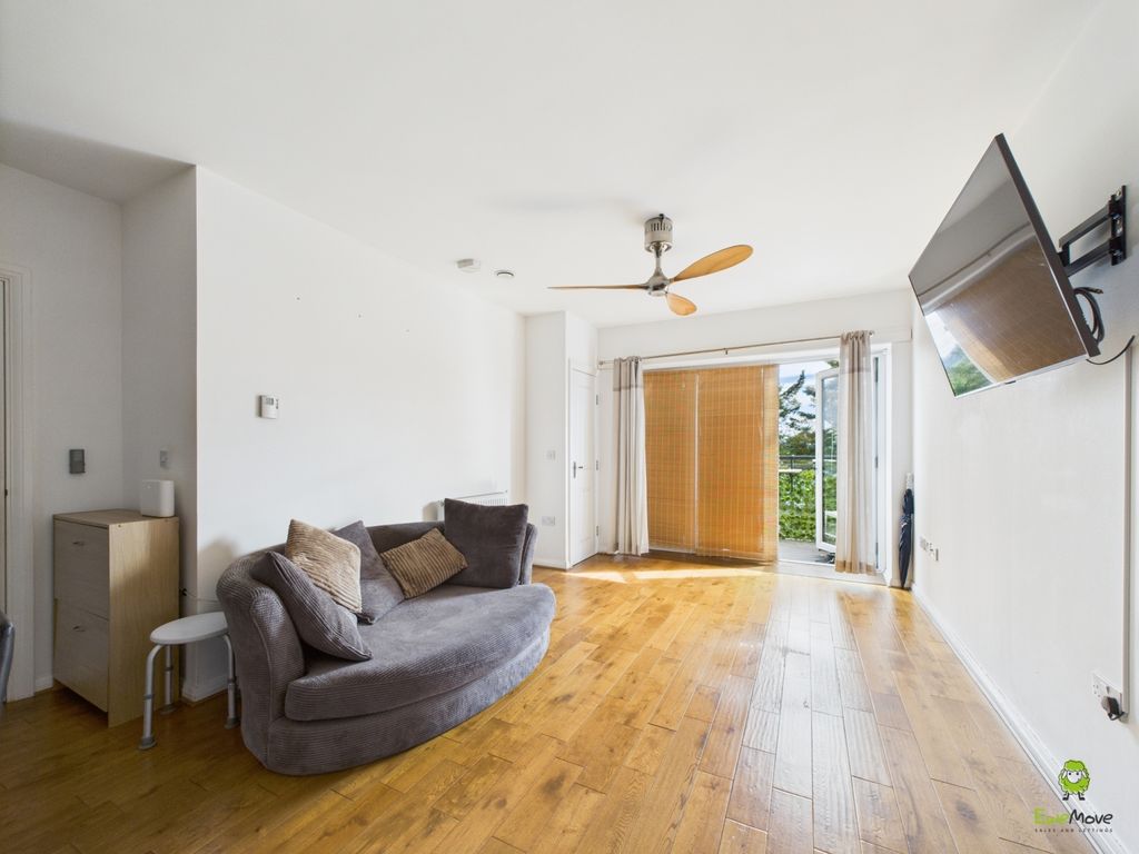 Property photo 2 of 16 Presented By Nicoleta At Ewemove Bexleyheath And D