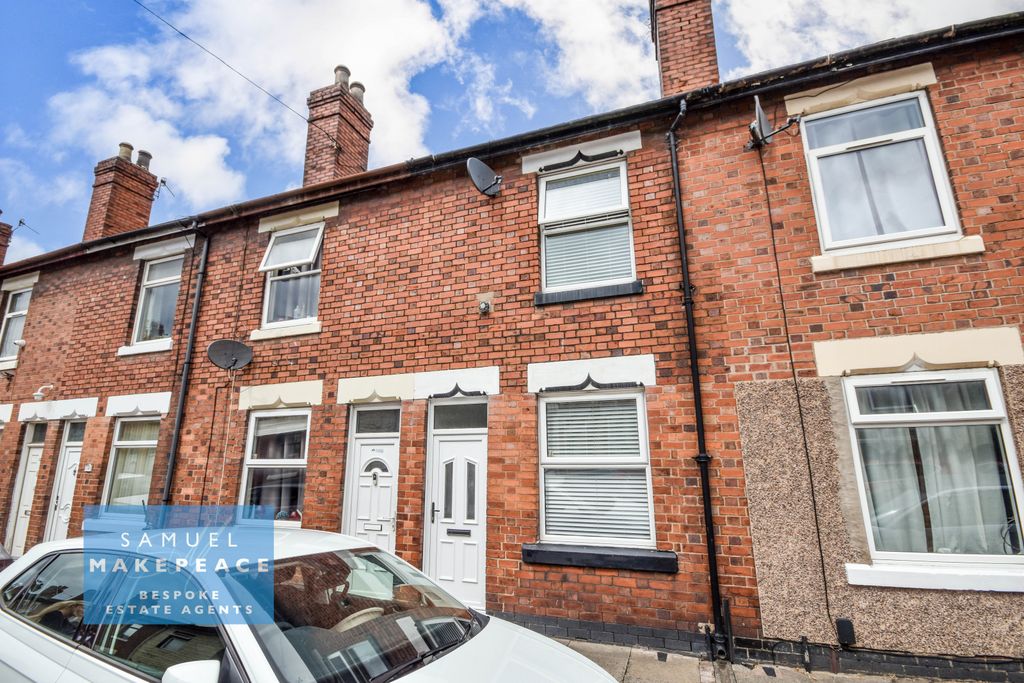 Property photo 1 of 14 Fully Renovated Two Bedroom Terraced With Patio Garden
