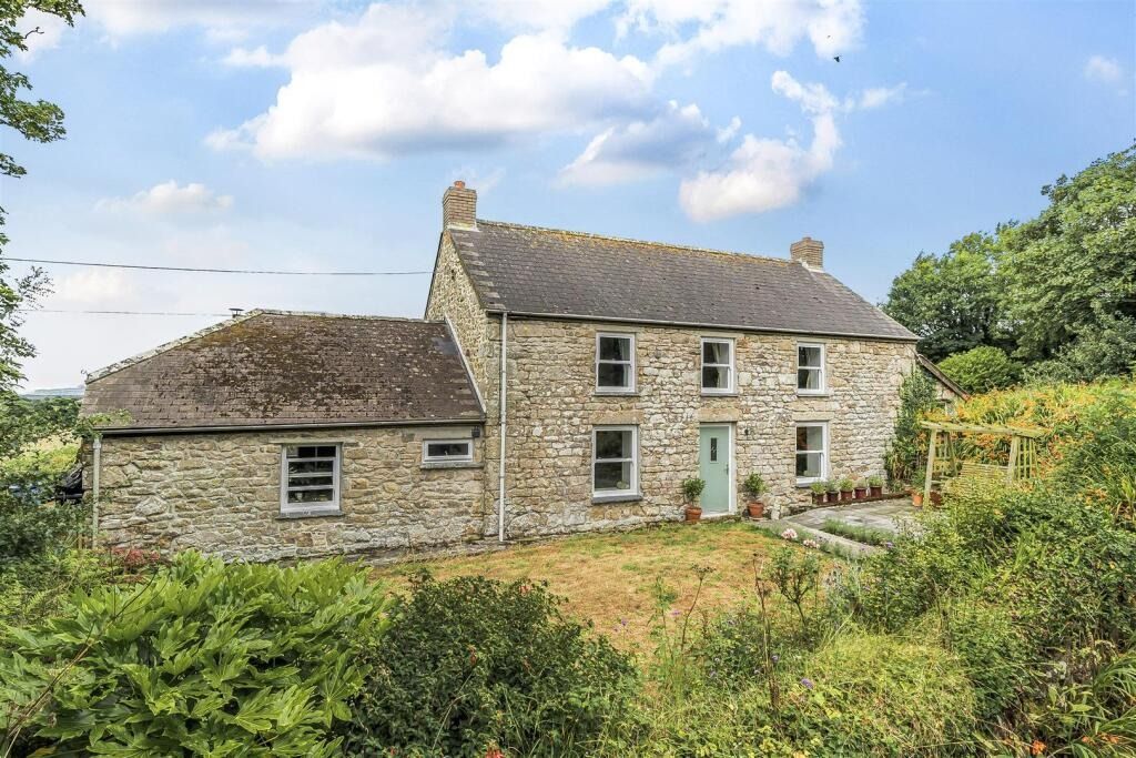 Property photo 3 of 32 4845183