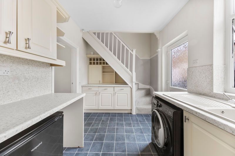 Property photo 3 of 20 Kitchen