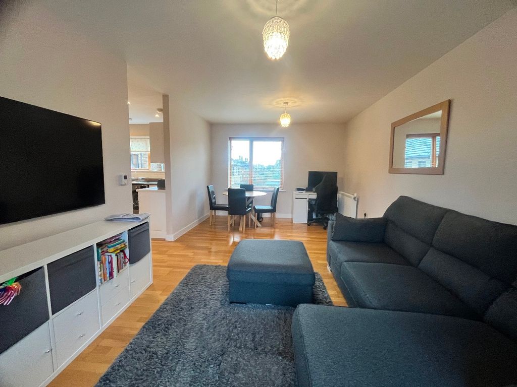 Property photo 2 of 11