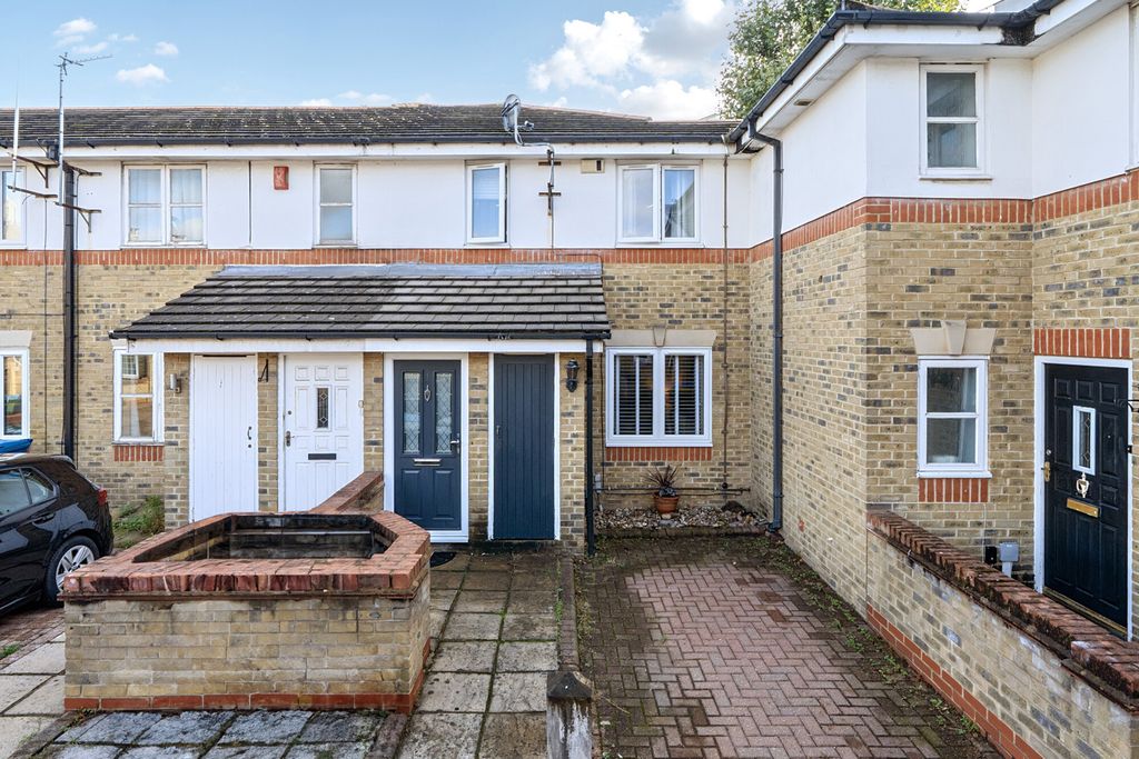 Property photo 2 of 16 1536091-3-6Ad1Fca...
