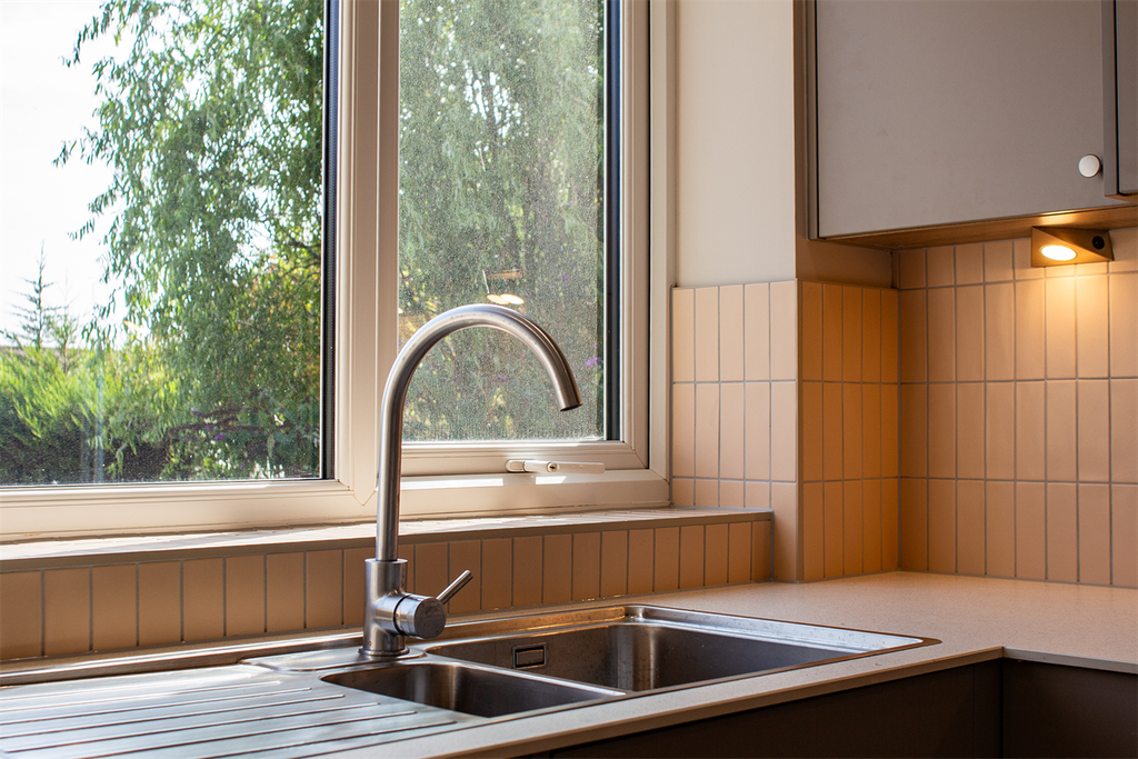 Property photo 2 of 40 Kitchen