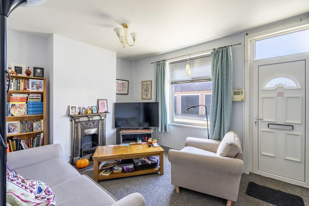 Property photo 3 of 14 Living Room