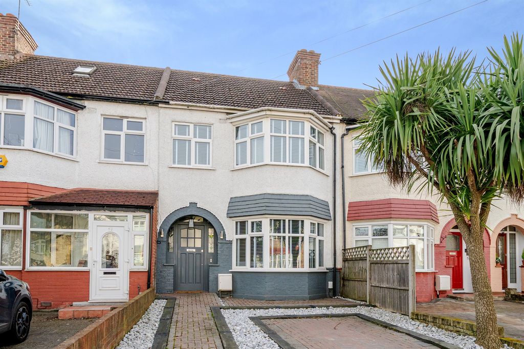 Property photo 1 of 12