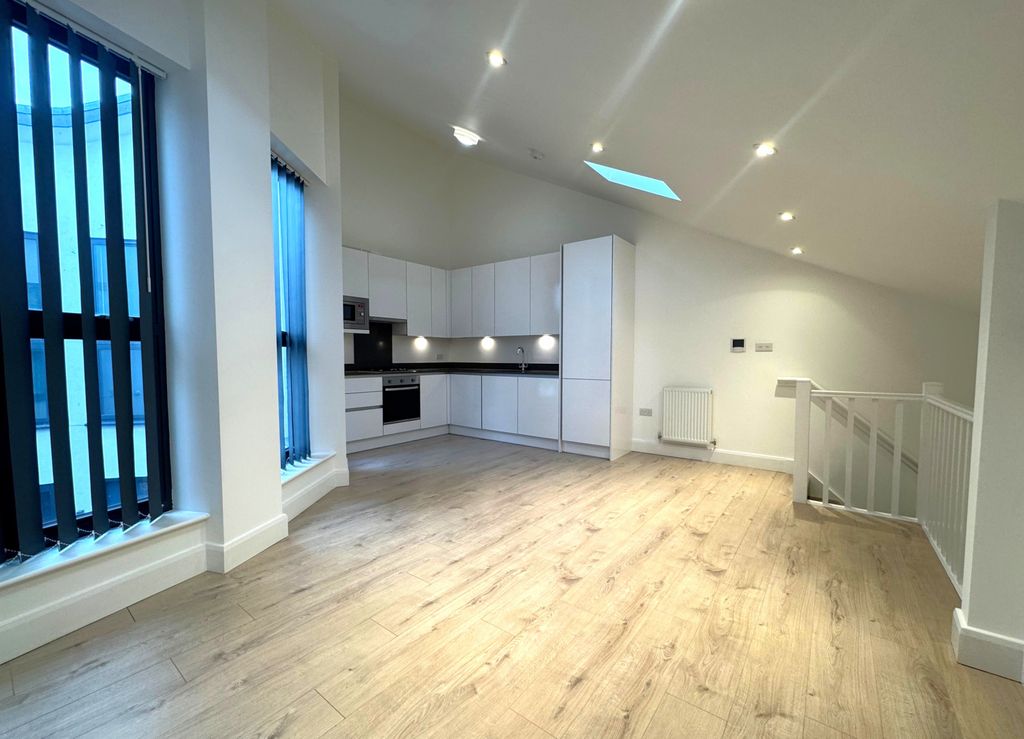 Property photo 2 of 6 Gallery