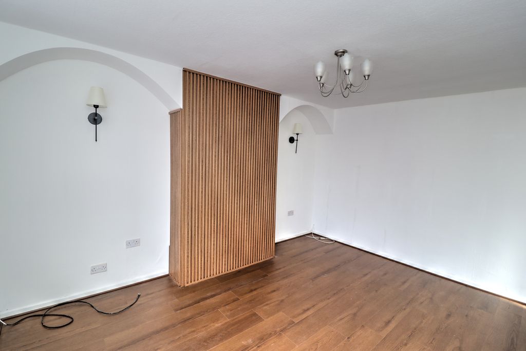 Property photo 2 of 26 Img_7574