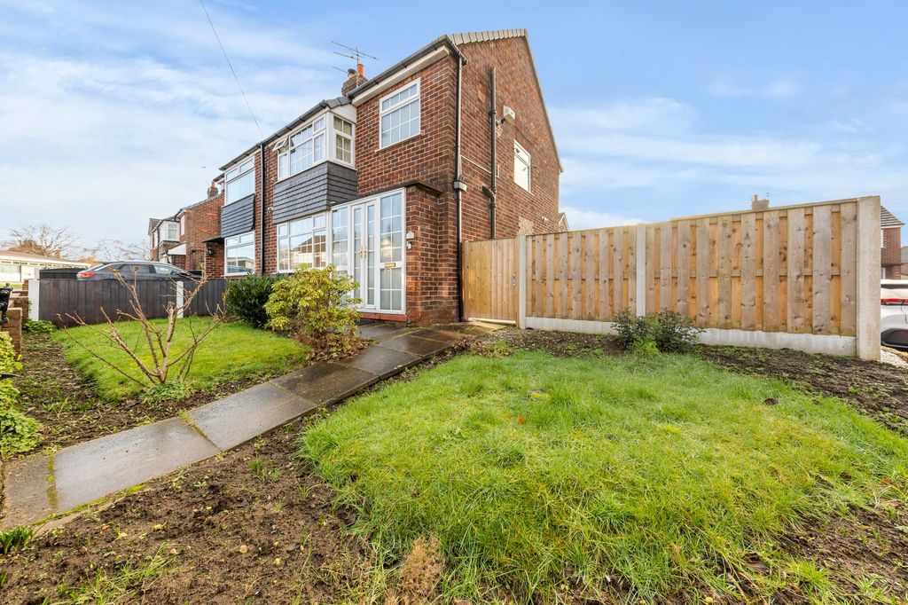 Property photo 2 of 20