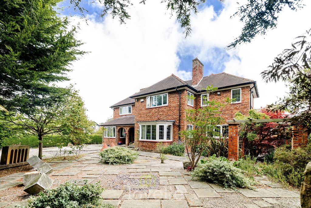 Property photo 1 of 54