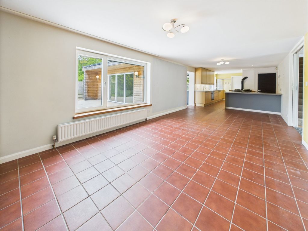 Property photo 3 of 21