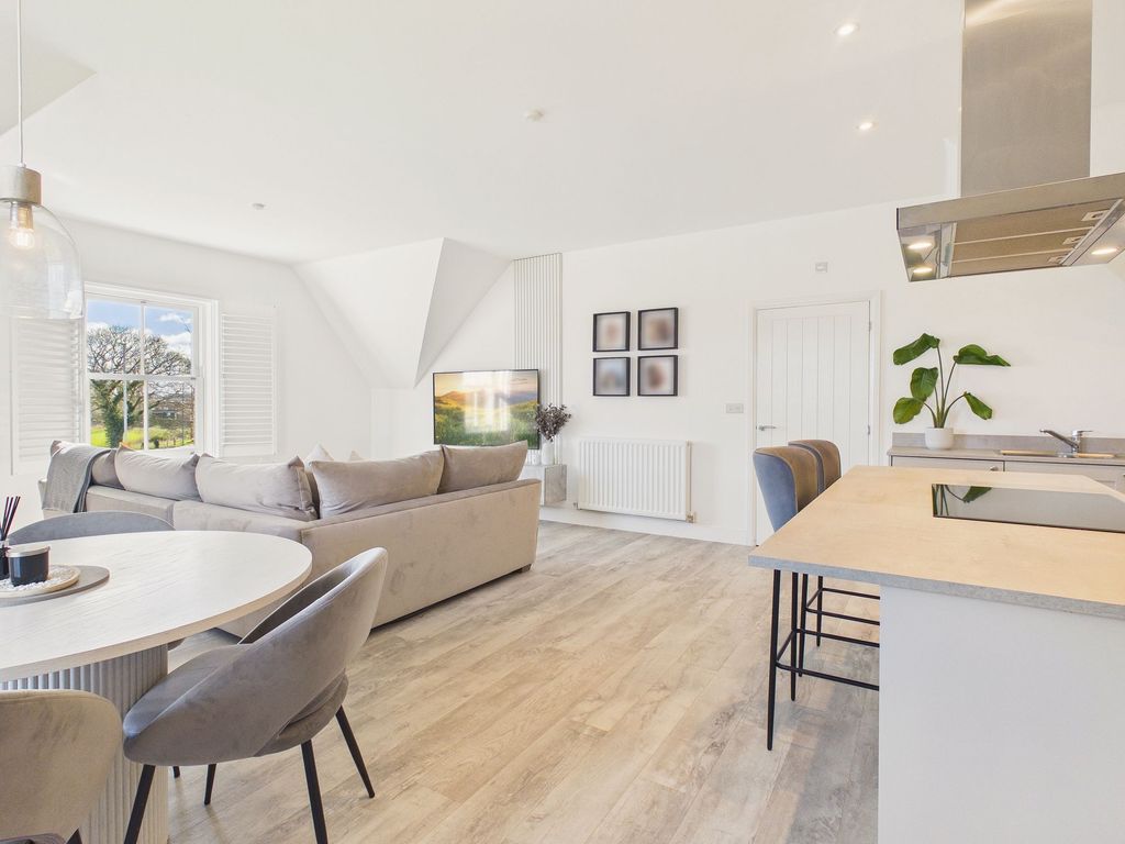 Property photo 2 of 15 Open Plan Living