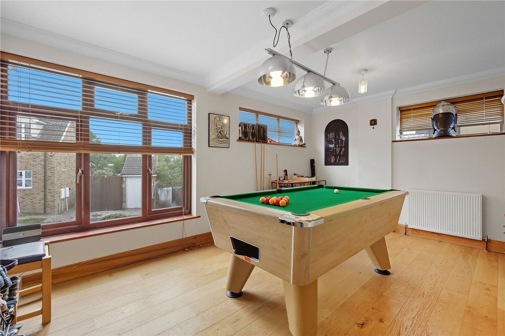 Property photo 3 of 18 Games Room