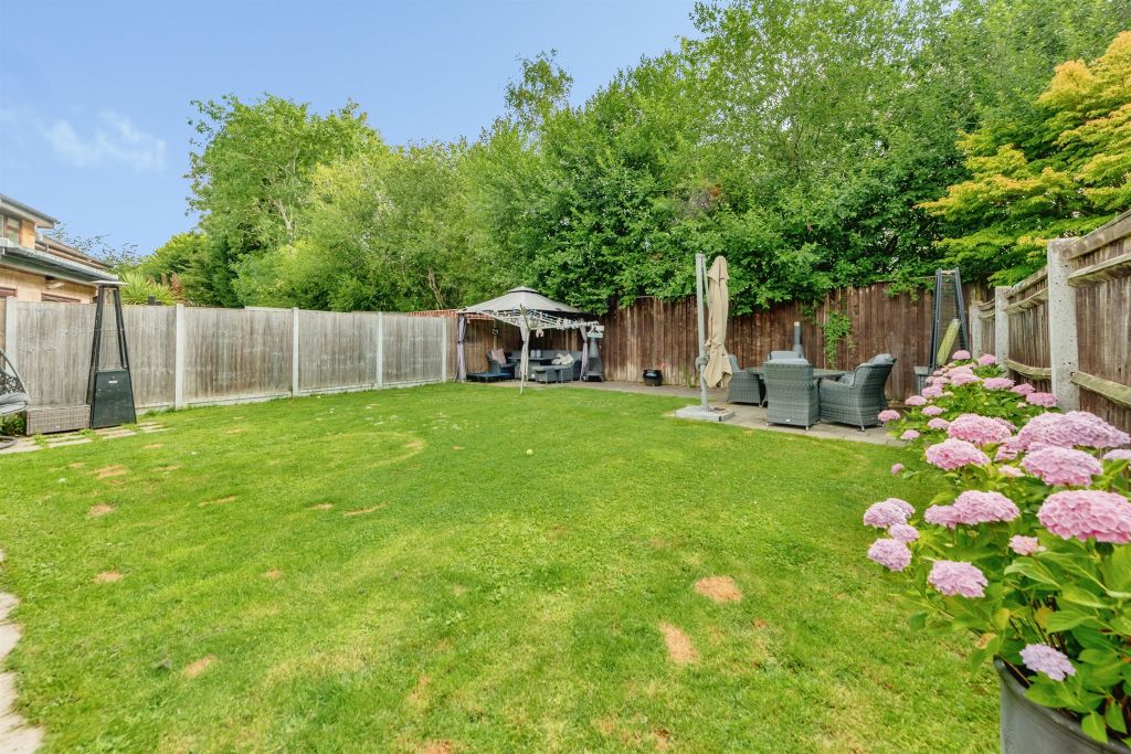 Property photo 2 of 18